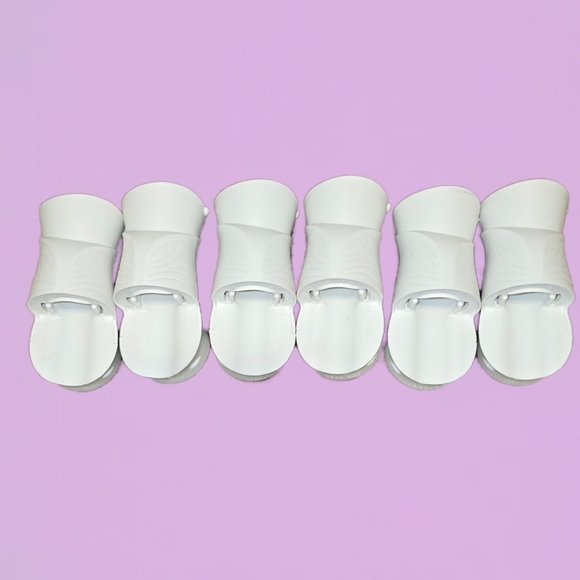 Lot Of 6 Air Wick Plug Ins - 4 Used & 2 New (No Refills Included) - Picture 1 of 9